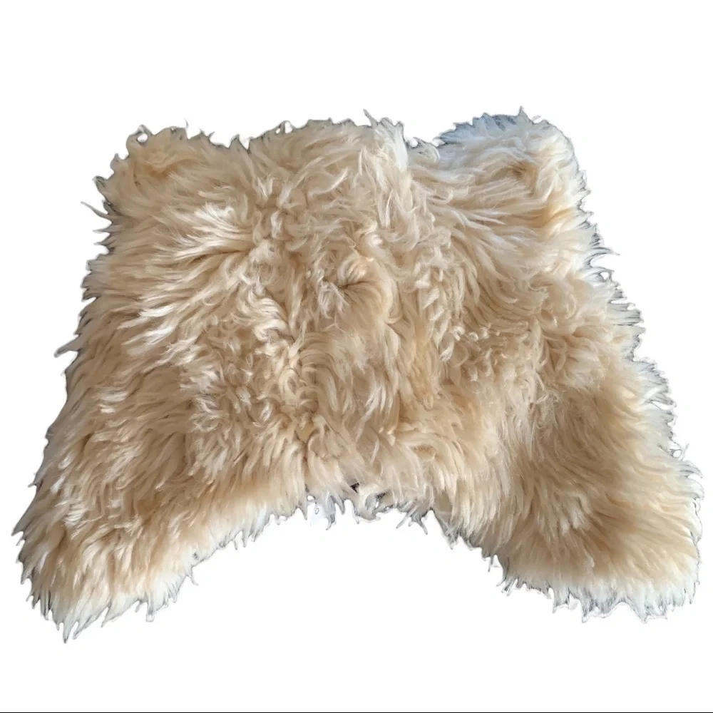 Baby Gap Unisex Fuzzy faux fur Winter hat size XS/S cream